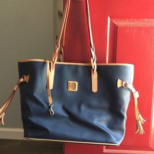 Black Dooney and Bourke purse